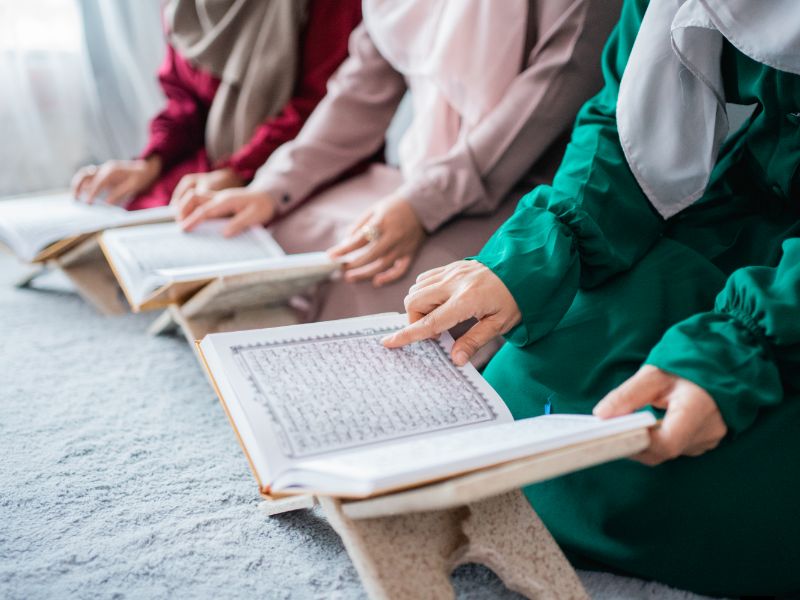 Online Learning for Quranic Studies