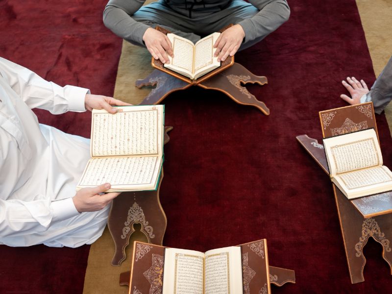 Role of a Qualified Teacher for Memorizing the Quran for Non-Arabic Speakers
